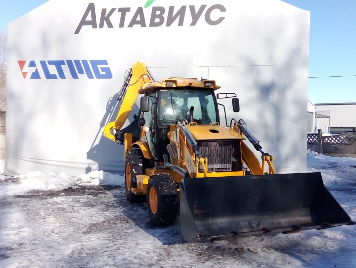 Экскаватор-погрузчик BLT388